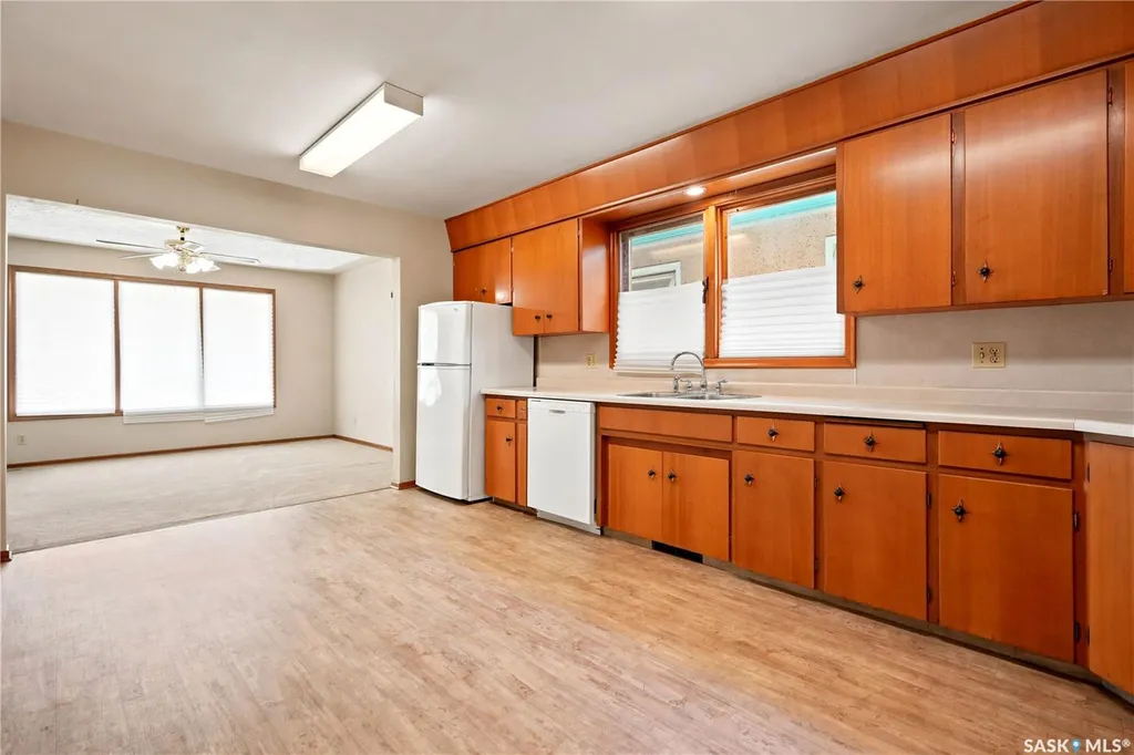 2124 Elliott Street Regina SK S4N 3H2