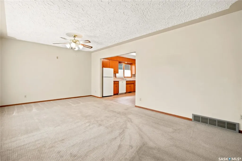 2124 Elliott Street Regina SK S4N 3H2