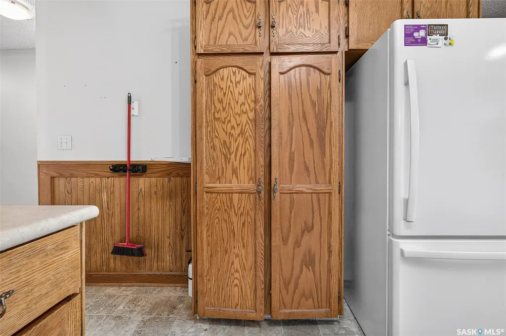 980 Brown Street Moose Jaw SK S6H 2Z2