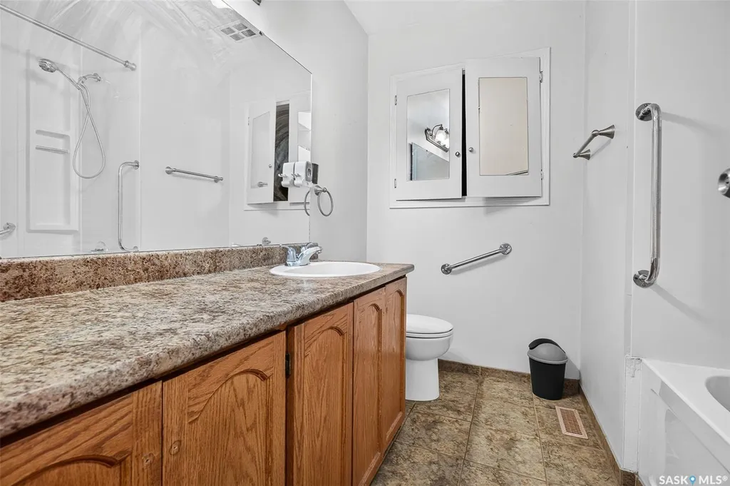 980 Brown Street Moose Jaw SK S6H 2Z2