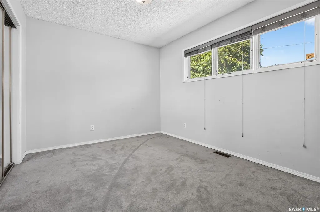 980 Brown Street Moose Jaw SK S6H 2Z2