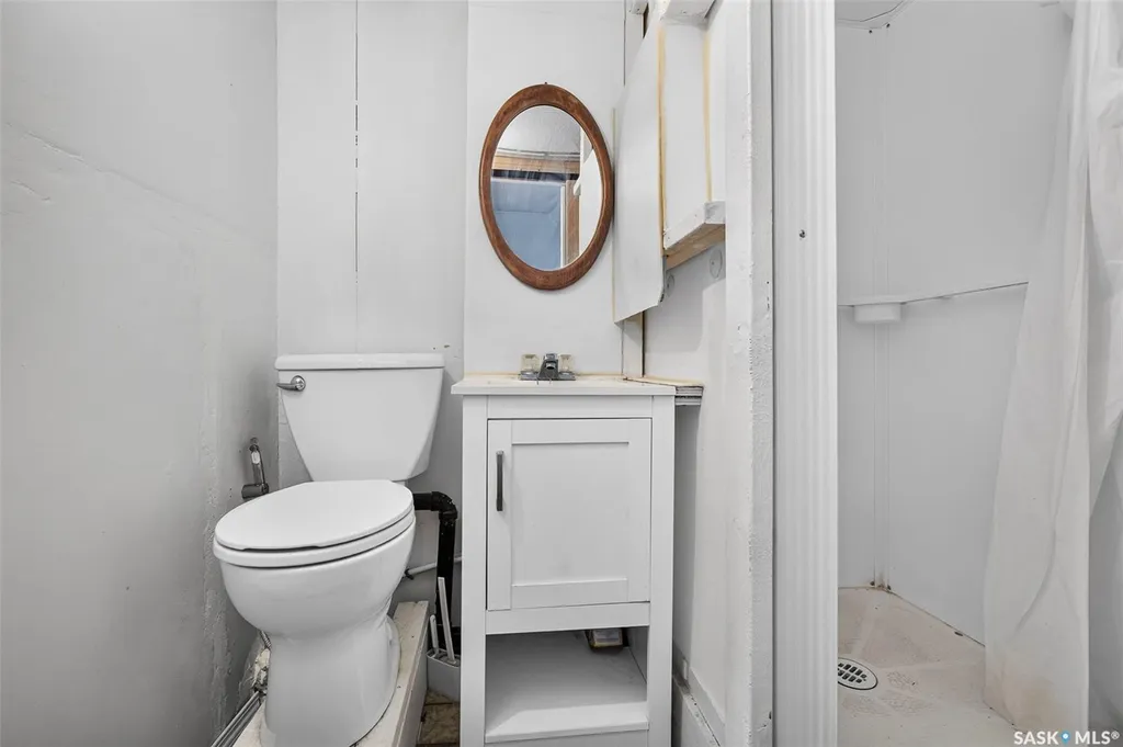 980 Brown Street Moose Jaw SK S6H 2Z2