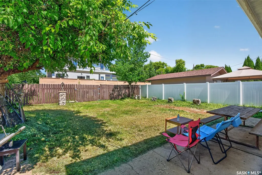 980 Brown Street Moose Jaw SK S6H 2Z2