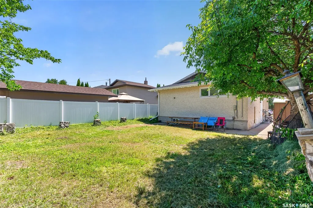 980 Brown Street Moose Jaw SK S6H 2Z2