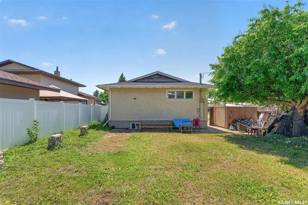 980 Brown Street Moose Jaw SK S6H 2Z2