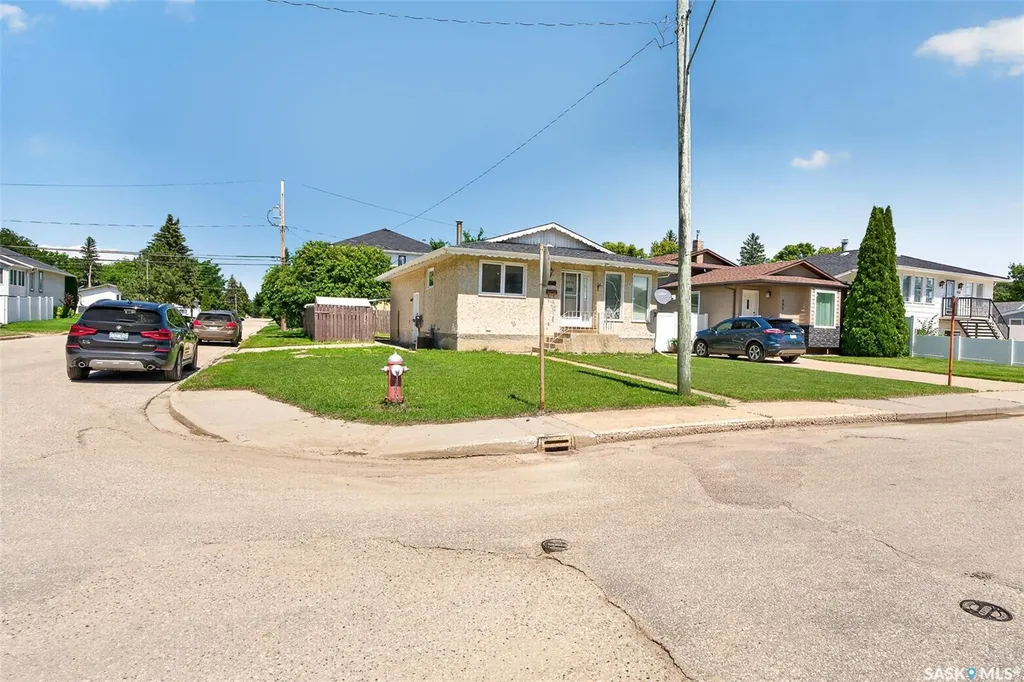 980 Brown Street Moose Jaw SK S6H 2Z2