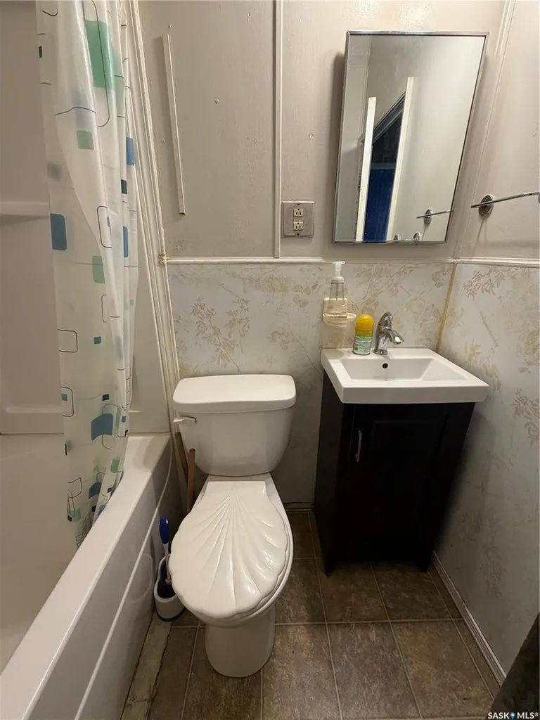 1524 Rayner Avenue Saskatoon SK S7N 1Y1