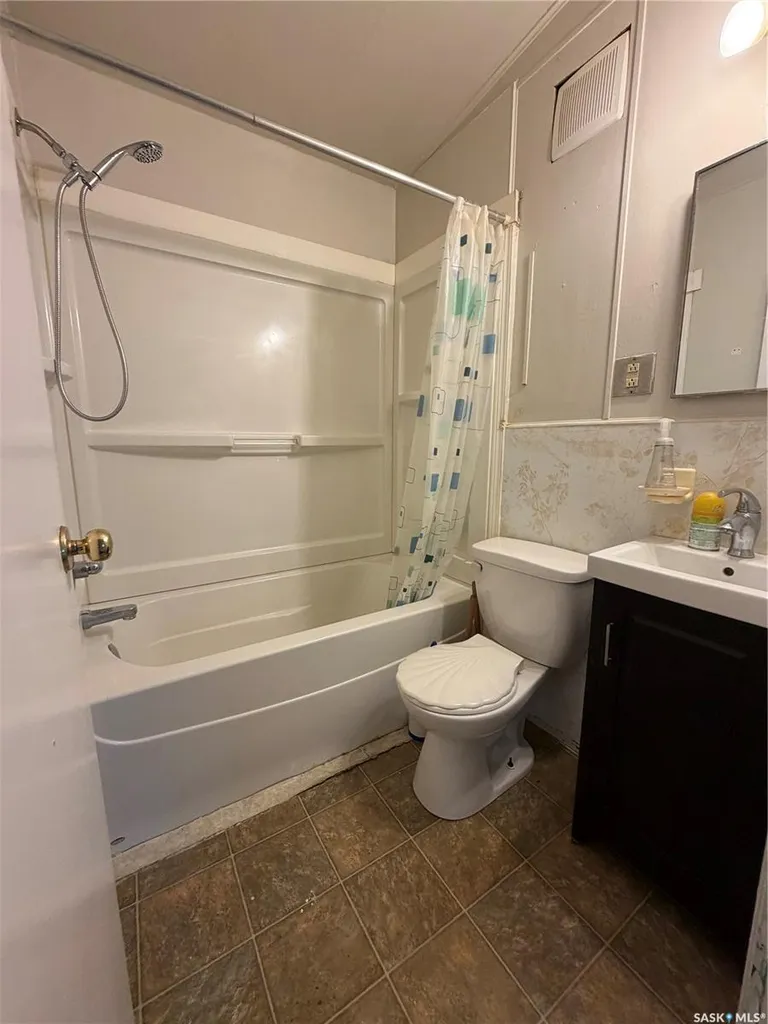 1524 Rayner Avenue Saskatoon SK S7N 1Y1