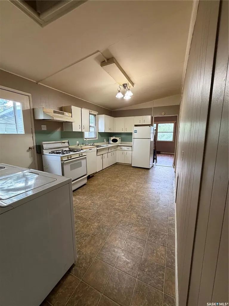 1524 Rayner Avenue Saskatoon SK S7N 1Y1