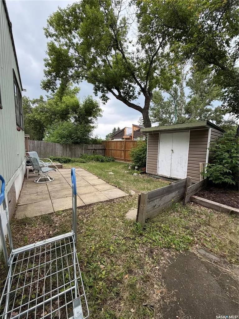 1524 Rayner Avenue Saskatoon SK S7N 1Y1