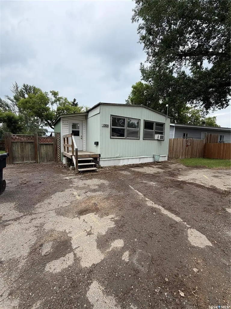 1524 Rayner Avenue Saskatoon SK S7N 1Y1