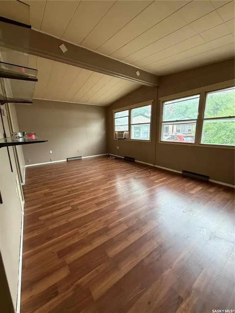 1524 Rayner Avenue Saskatoon SK S7N 1Y1