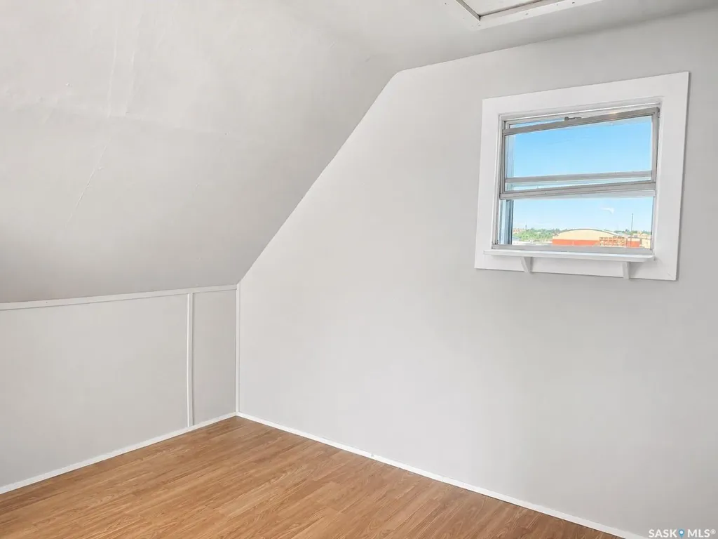 119 Home Street W Moose Jaw SK S6H 4X3
