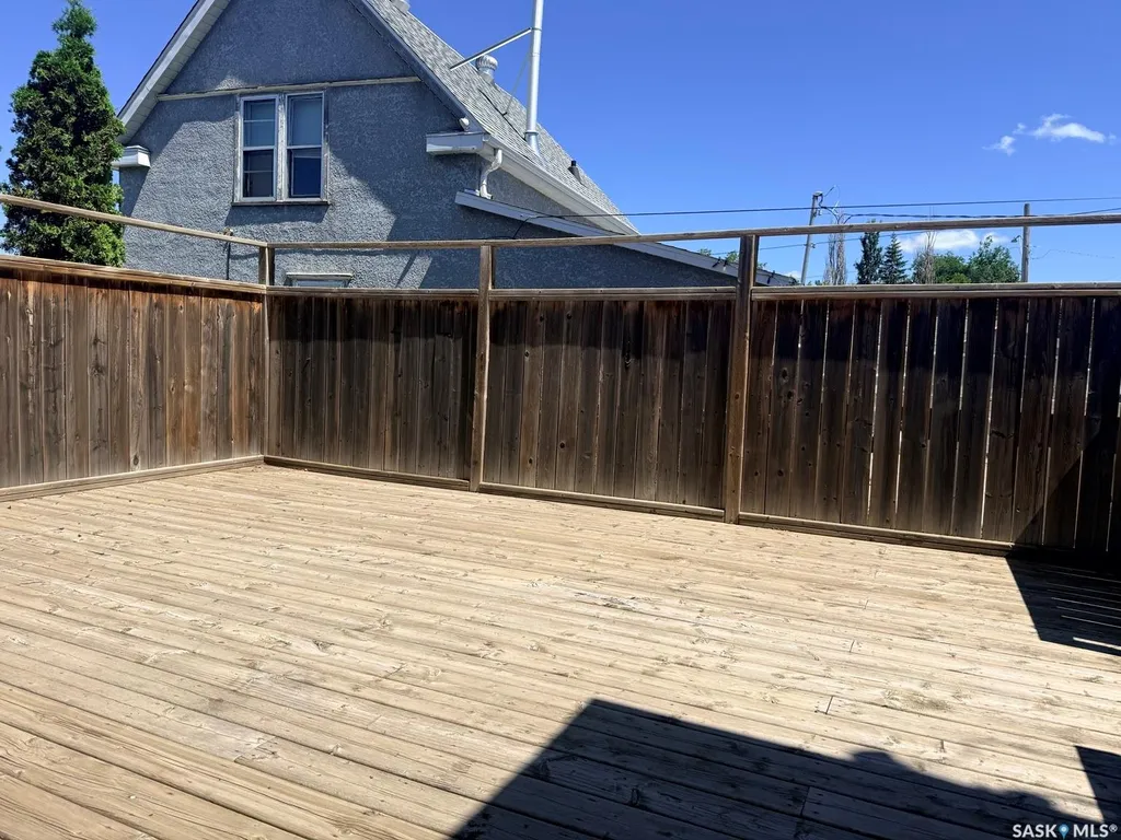 119 Home Street W Moose Jaw SK S6H 4X3