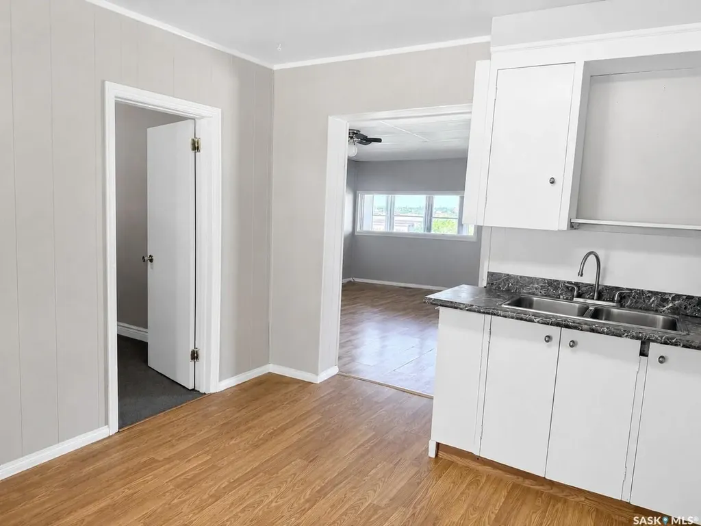 119 Home Street W Moose Jaw SK S6H 4X3