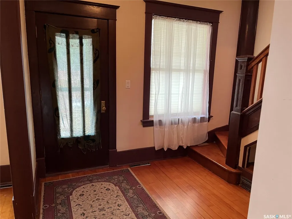 244 1st Avenue E Gravelbourg SK S0H 1X0