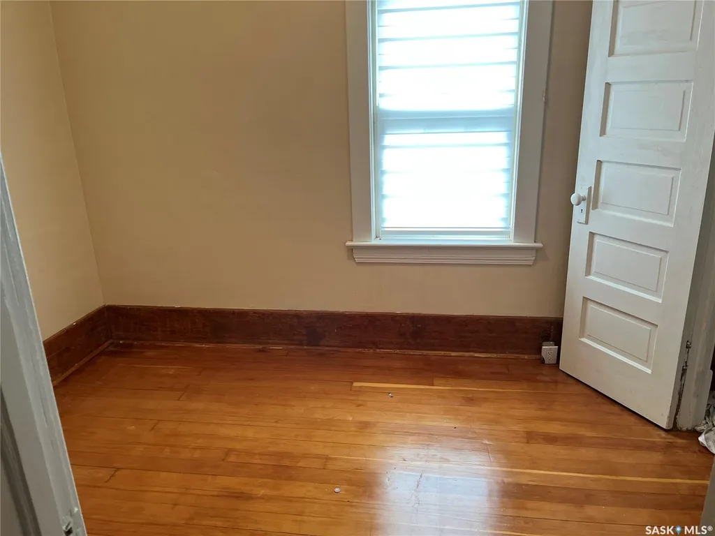 244 1st Avenue E Gravelbourg SK S0H 1X0