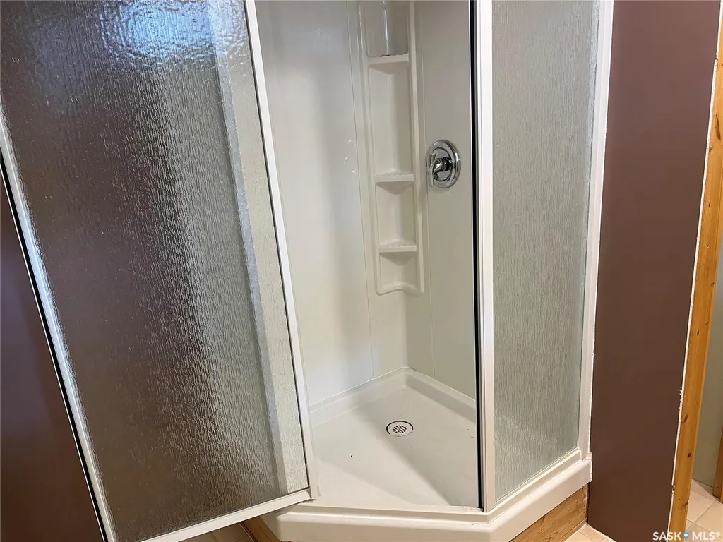 244 1st Avenue E Gravelbourg SK S0H 1X0