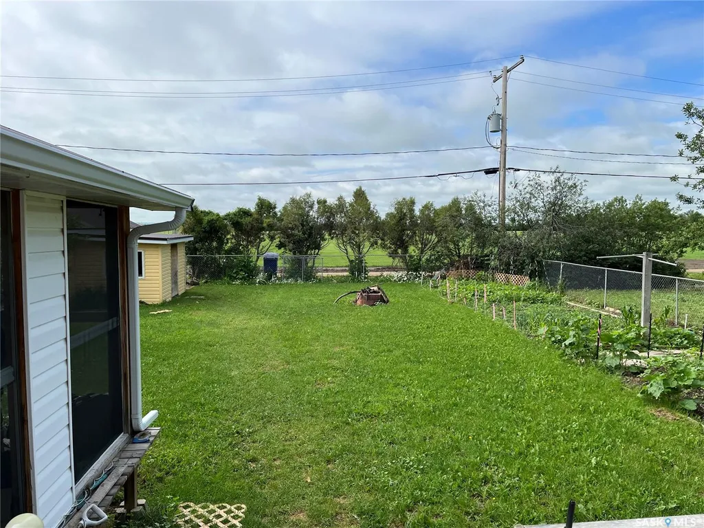244 1st Avenue E Gravelbourg SK S0H 1X0