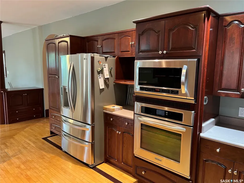 244 1st Avenue E Gravelbourg SK S0H 1X0
