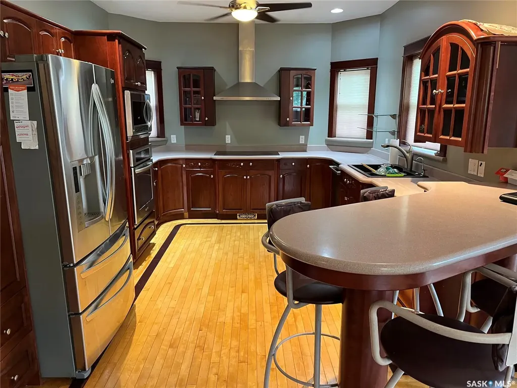 244 1st Avenue E Gravelbourg SK S0H 1X0