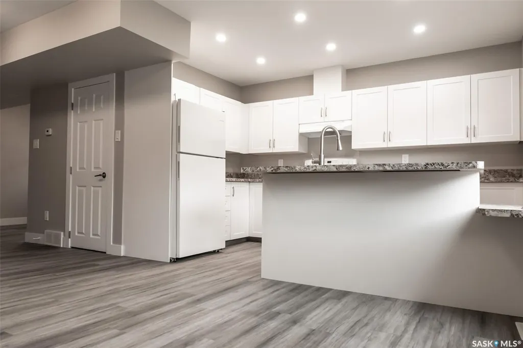 59 Lillooet Street E Moose Jaw SK S6H 4S3