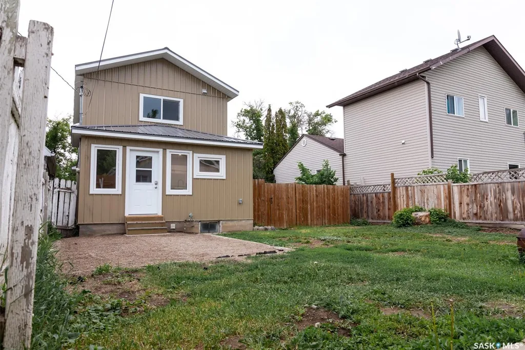59 Lillooet Street E Moose Jaw SK S6H 4S3