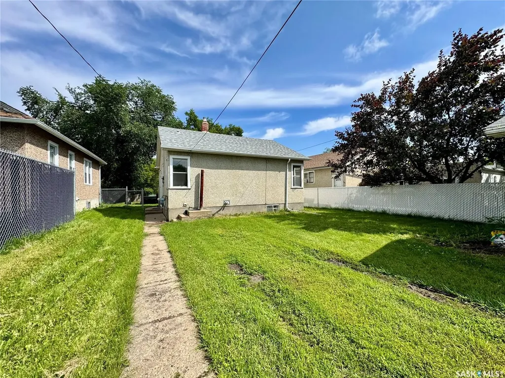 537 9th Street E Prince Albert SK S6V 0Y4