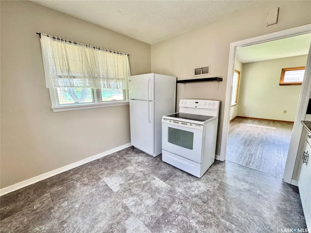 537 9th Street E Prince Albert SK S6V 0Y4