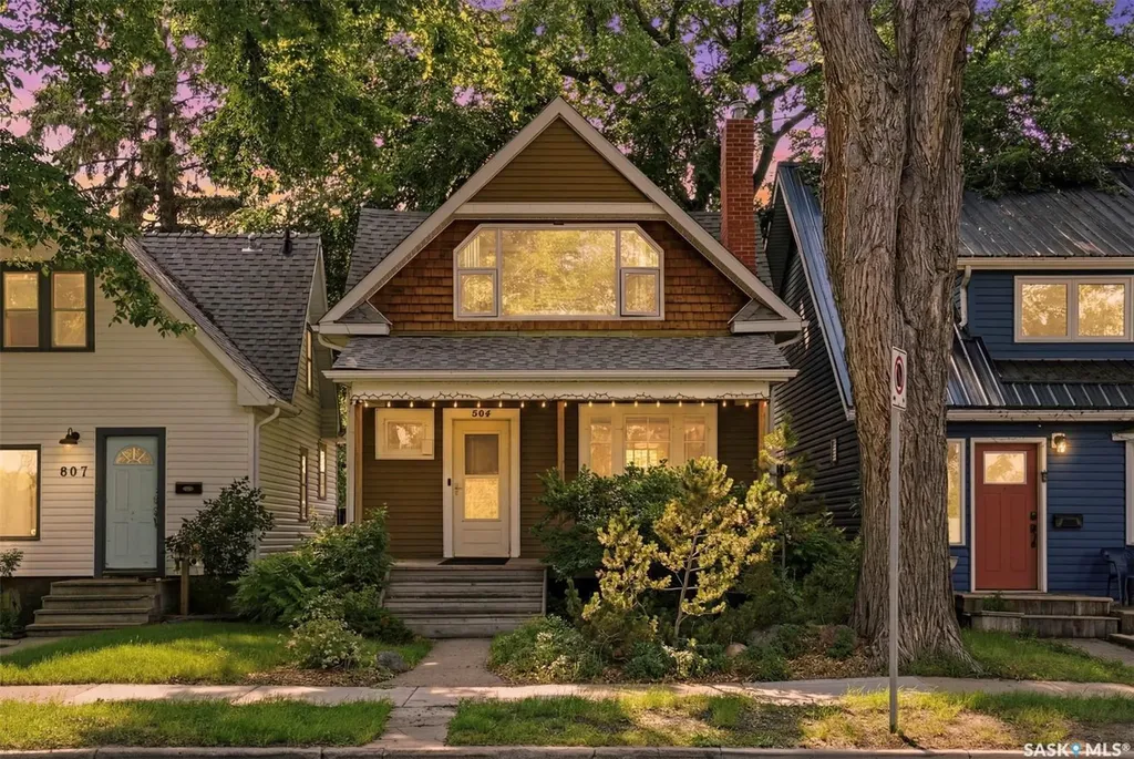 805 H Avenue S Saskatoon SK S7M 1X3
