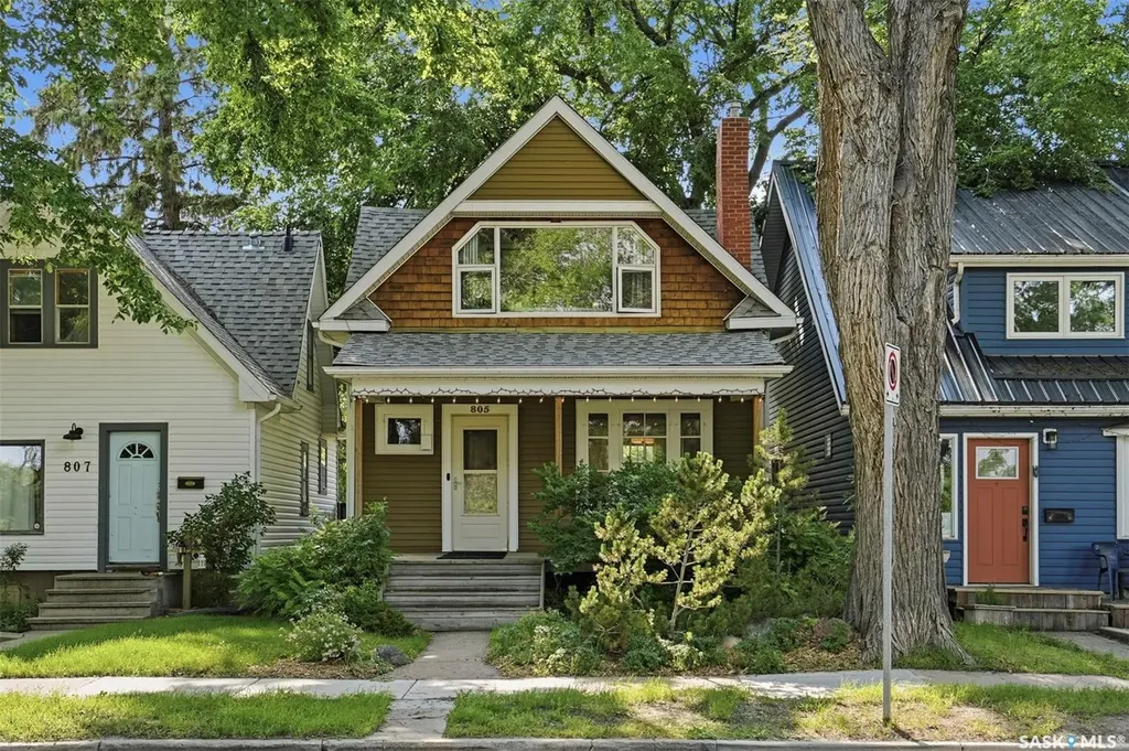 805 H Avenue S Saskatoon SK S7M 1X3