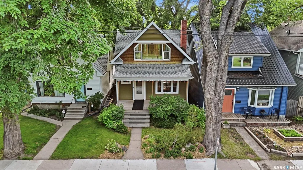 805 H Avenue S Saskatoon SK S7M 1X3