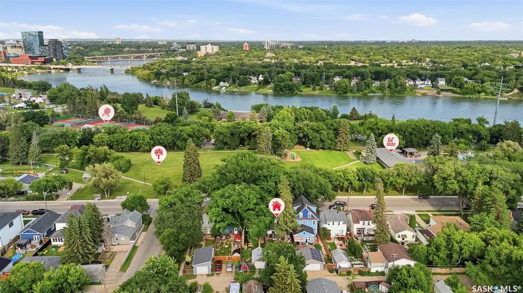 805 H Avenue S Saskatoon SK S7M 1X3