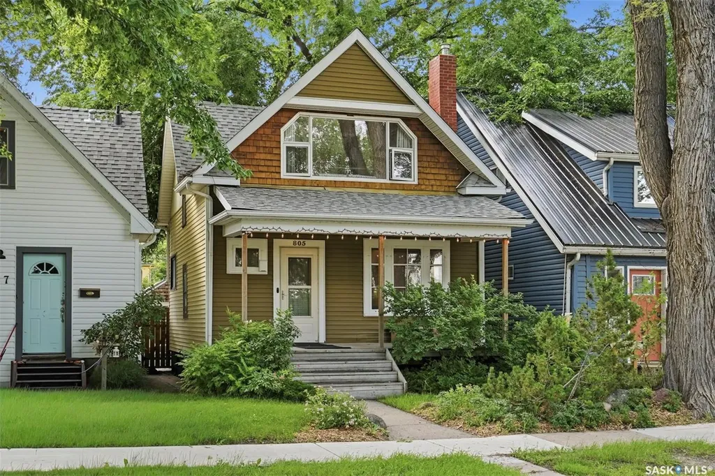 805 H Avenue S Saskatoon SK S7M 1X3