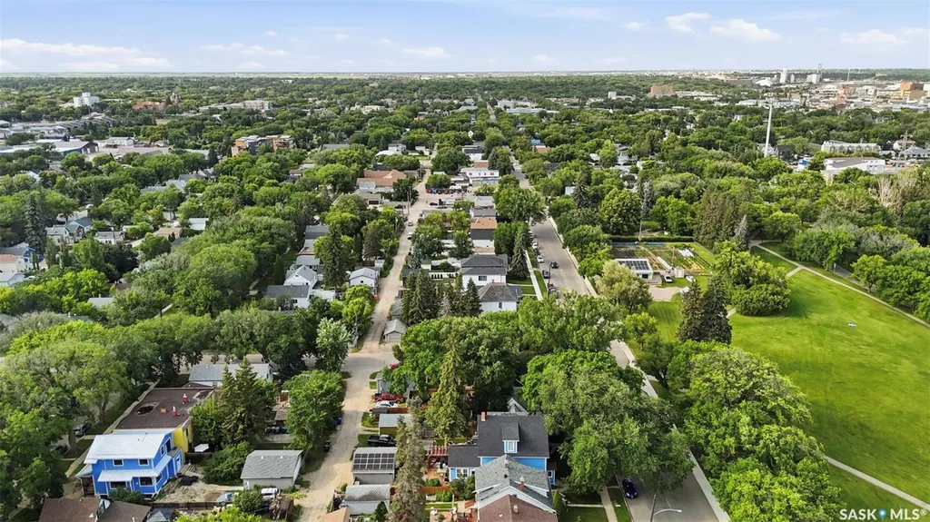 805 H Avenue S Saskatoon SK S7M 1X3