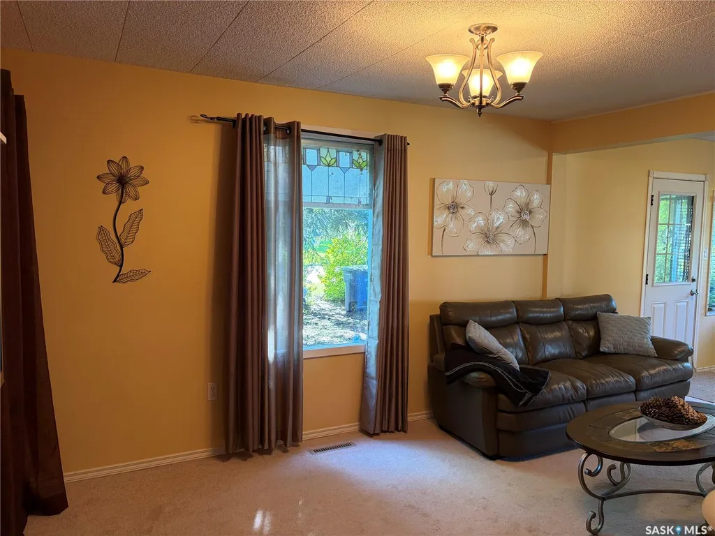 305 1st Street NW Wadena SK S0A 4J0
