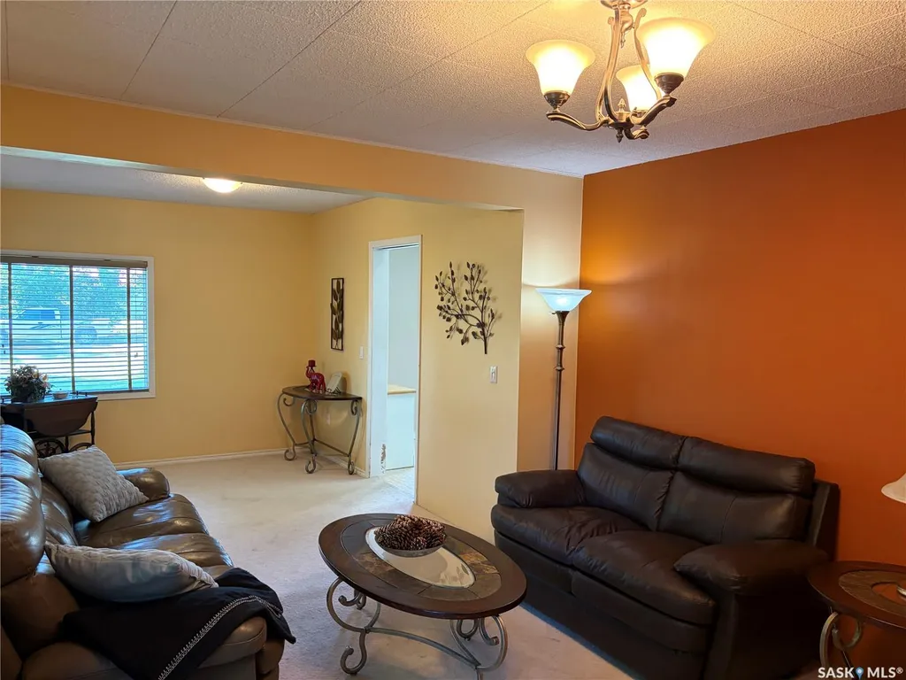 305 1st Street NW Wadena SK S0A 4J0