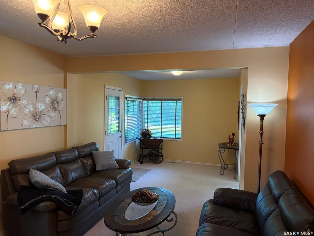 305 1st Street NW Wadena SK S0A 4J0