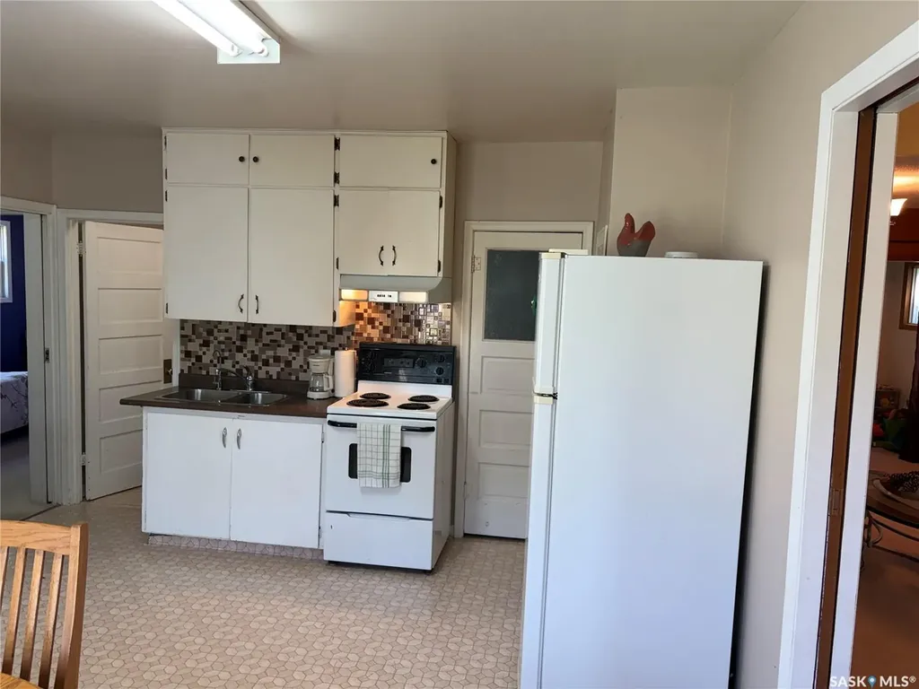 305 1st Street NW Wadena SK S0A 4J0