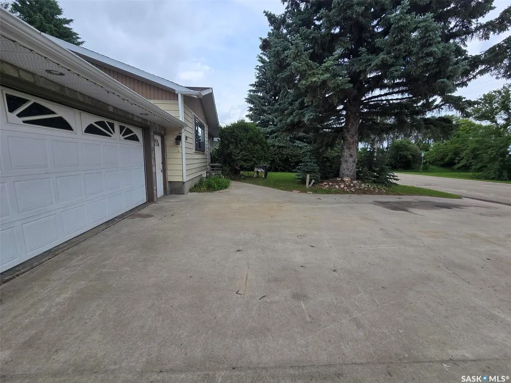 1118 Bell Street Indian Head SK S0G 2K0