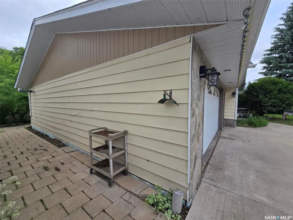1118 Bell Street Indian Head SK S0G 2K0