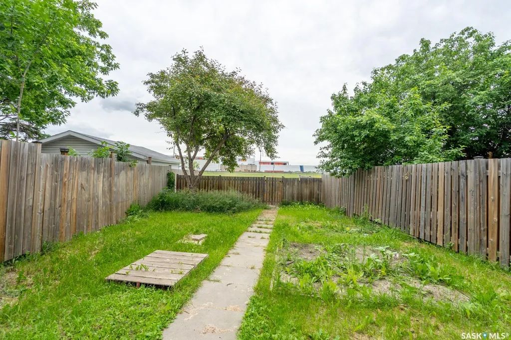 169 Rothwell Crescent Regina SK S4R 1R5