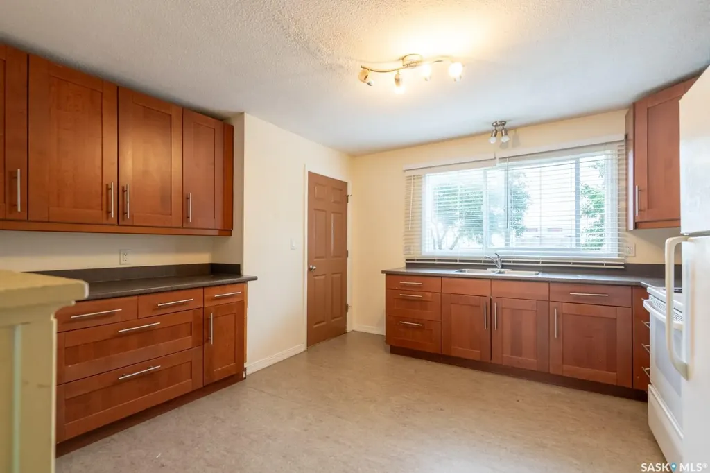 169 Rothwell Crescent Regina SK S4R 1R5