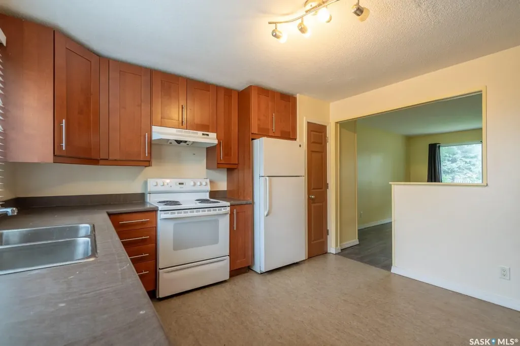169 Rothwell Crescent Regina SK S4R 1R5