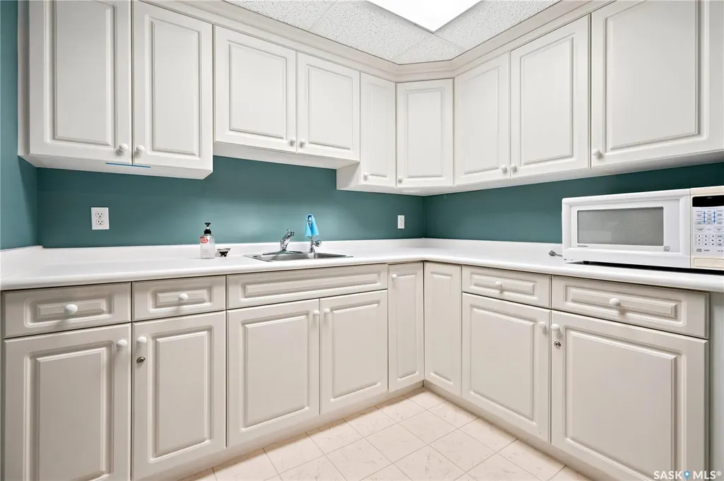 2333 Scarth Street Regina SK S4P 2J8