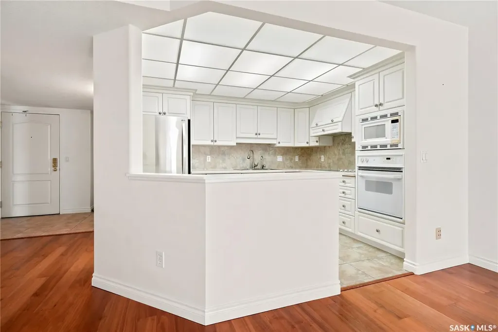 2333 Scarth Street Regina SK S4P 2J8