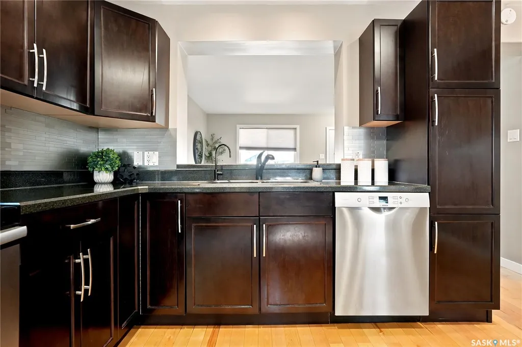 465 Montreal Street Regina SK S4R 1L4