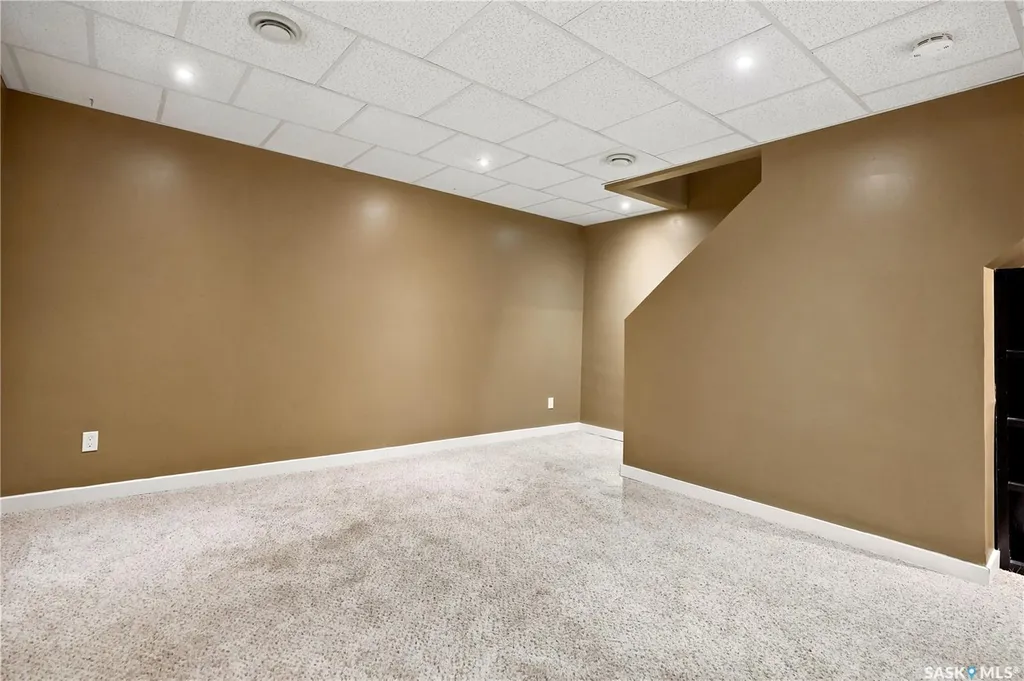 465 Montreal Street Regina SK S4R 1L4
