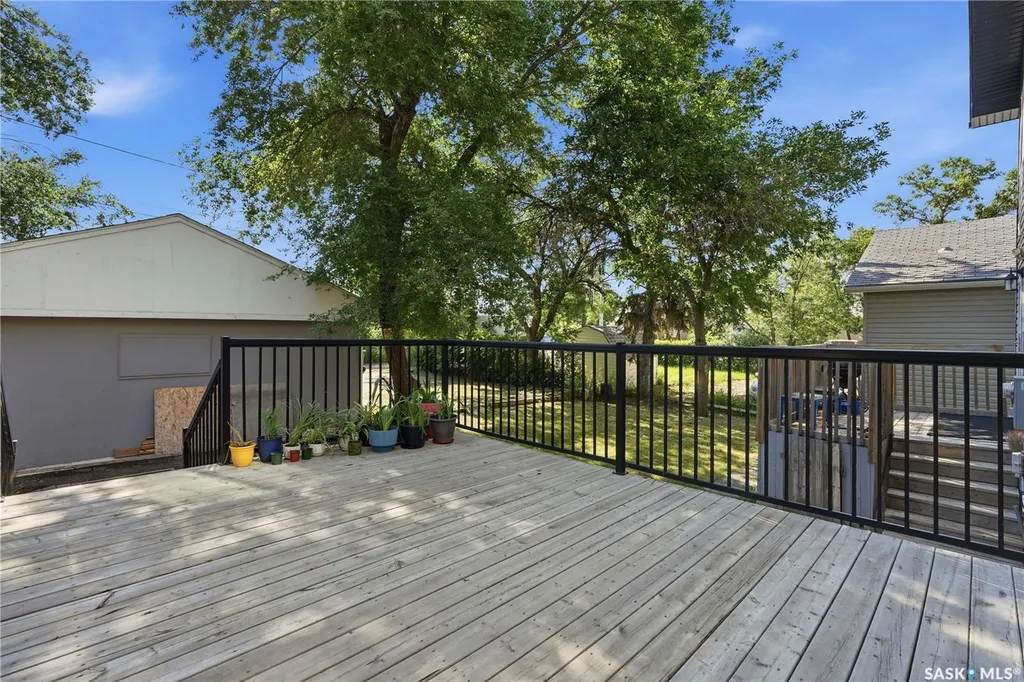 465 Montreal Street Regina SK S4R 1L4