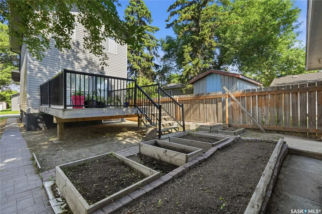 465 Montreal Street Regina SK S4R 1L4